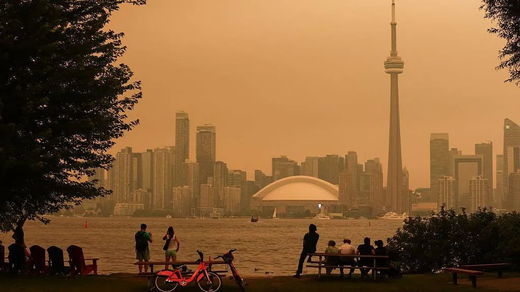 More than 800 Canadian wildfires trigger hazardous air quality across northern US states